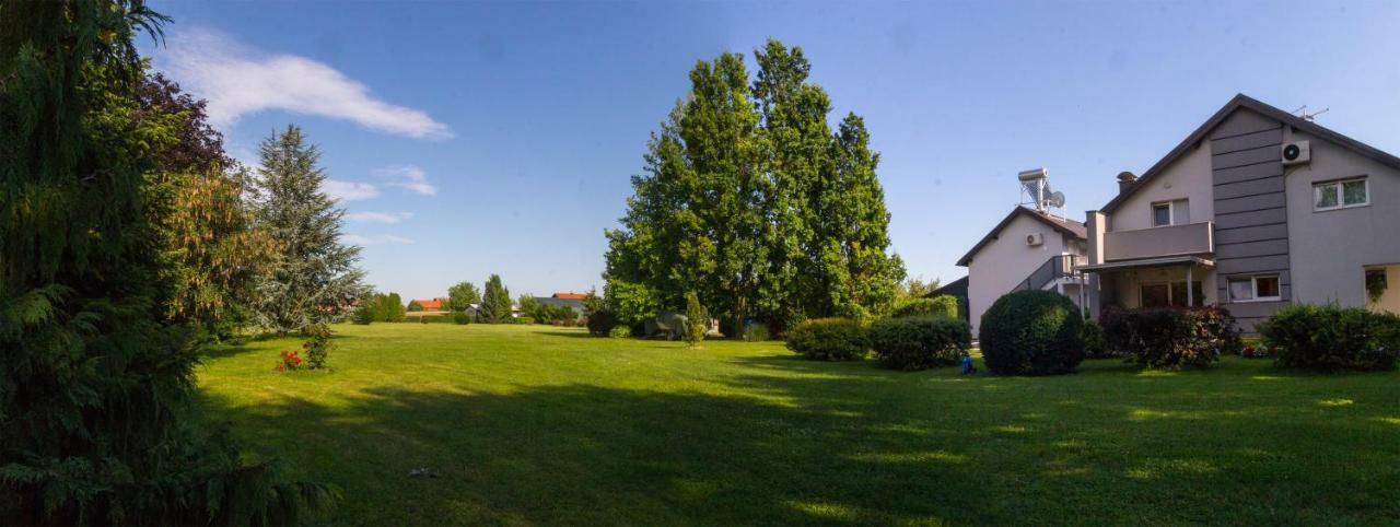 Residence Garden Velika Gorica Exterior foto